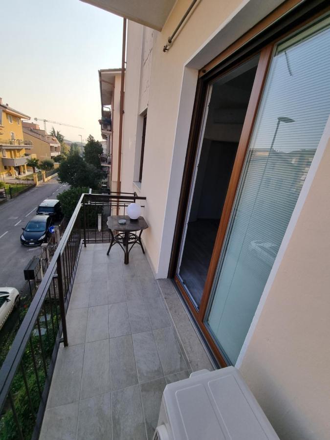 Blue House Apartment - San Massimo เวโรนา ภายนอก รูปภาพ