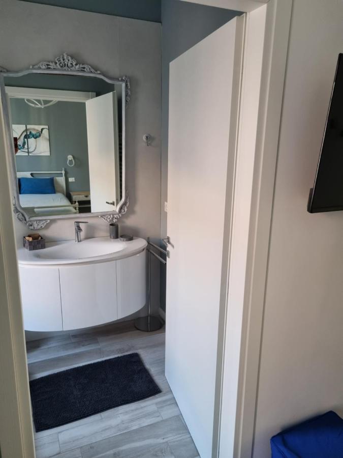 Blue House Apartment - San Massimo เวโรนา ภายนอก รูปภาพ