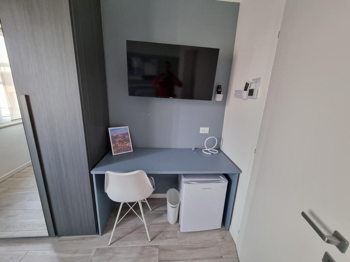 Blue House Apartment - San Massimo เวโรนา ภายนอก รูปภาพ