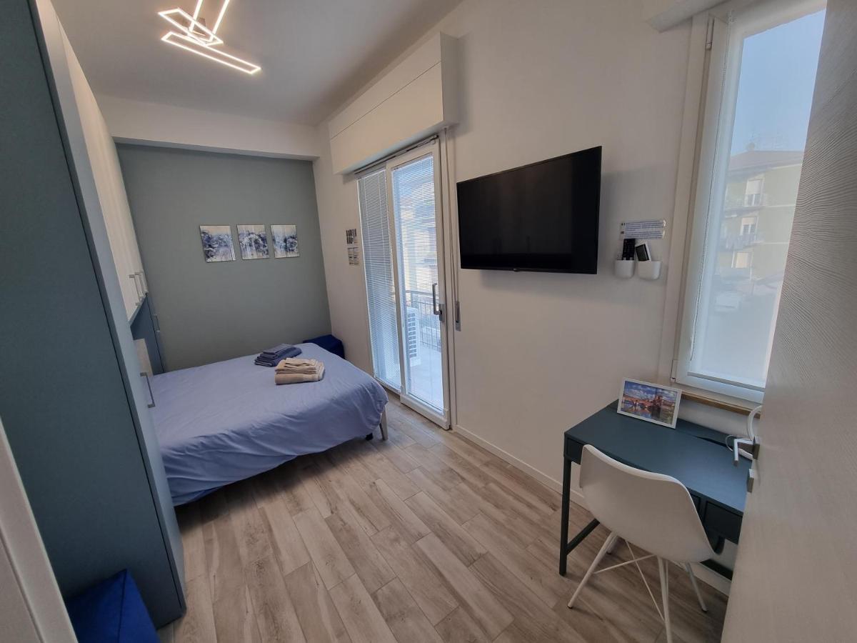 Blue House Apartment - San Massimo เวโรนา ภายนอก รูปภาพ